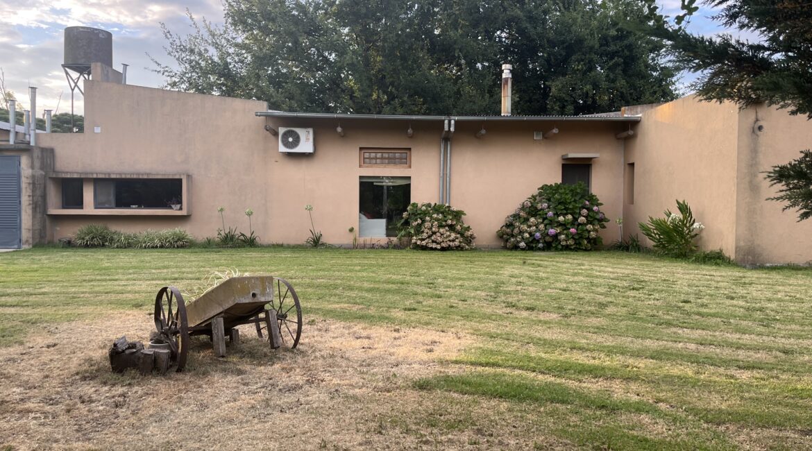 🌿 Exclusiva Casa Quinta: Diseño, Naturaleza y Confort Superior