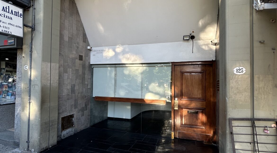 ¡Muy buen departamento de 2 ambientes en Recoleta, zona Facultad de Medicina de la UBA!